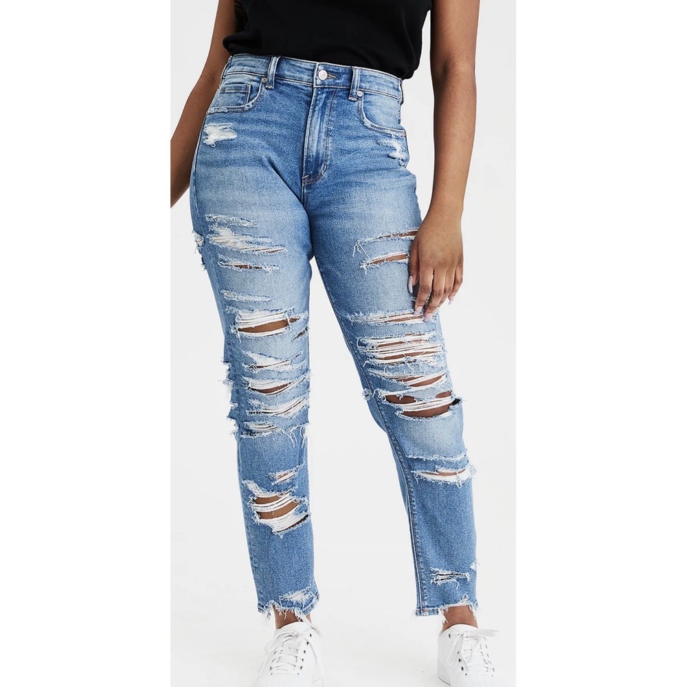 American Eagle AE High-Waisted Destroyed Shredded Mom Jeans - Medium Wash Size 2